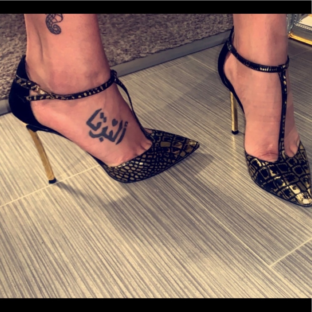 Sam Edelman heels , black & Gold.